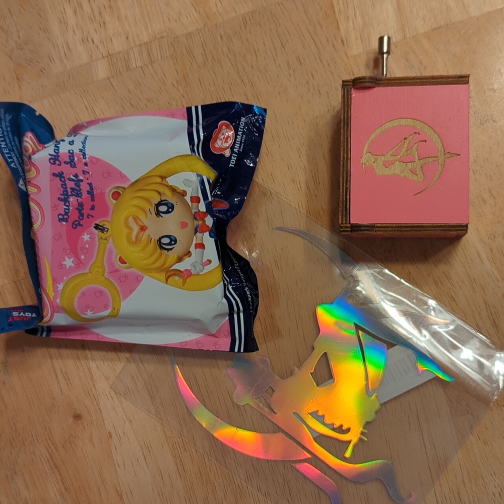 Sailor Moon Gift Set - Blind Bag, Music Box, Sticker